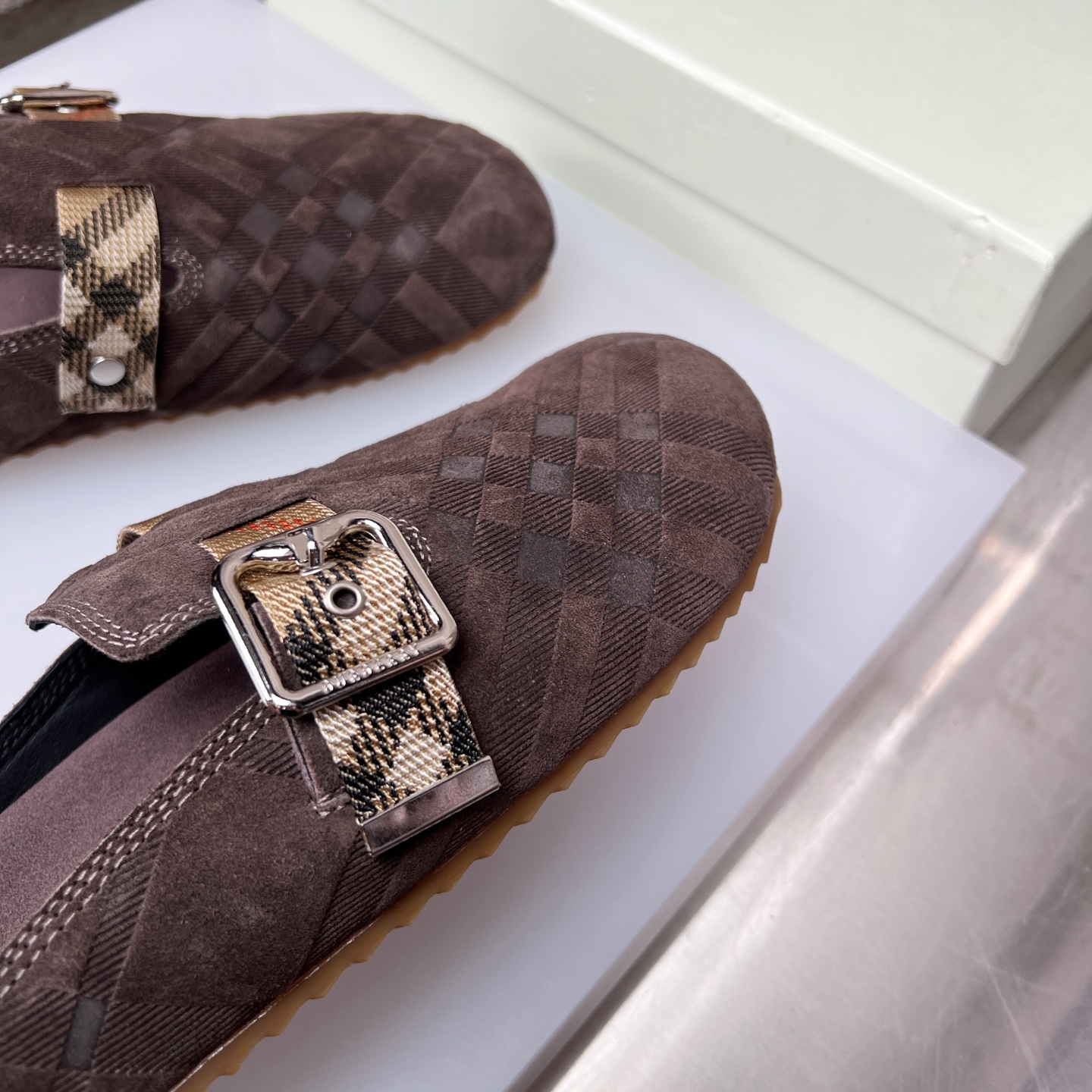 Burberry Urchin Suede Mules in Check Pattern with Buckle Detail 6 i1752165266486 1253 0 5