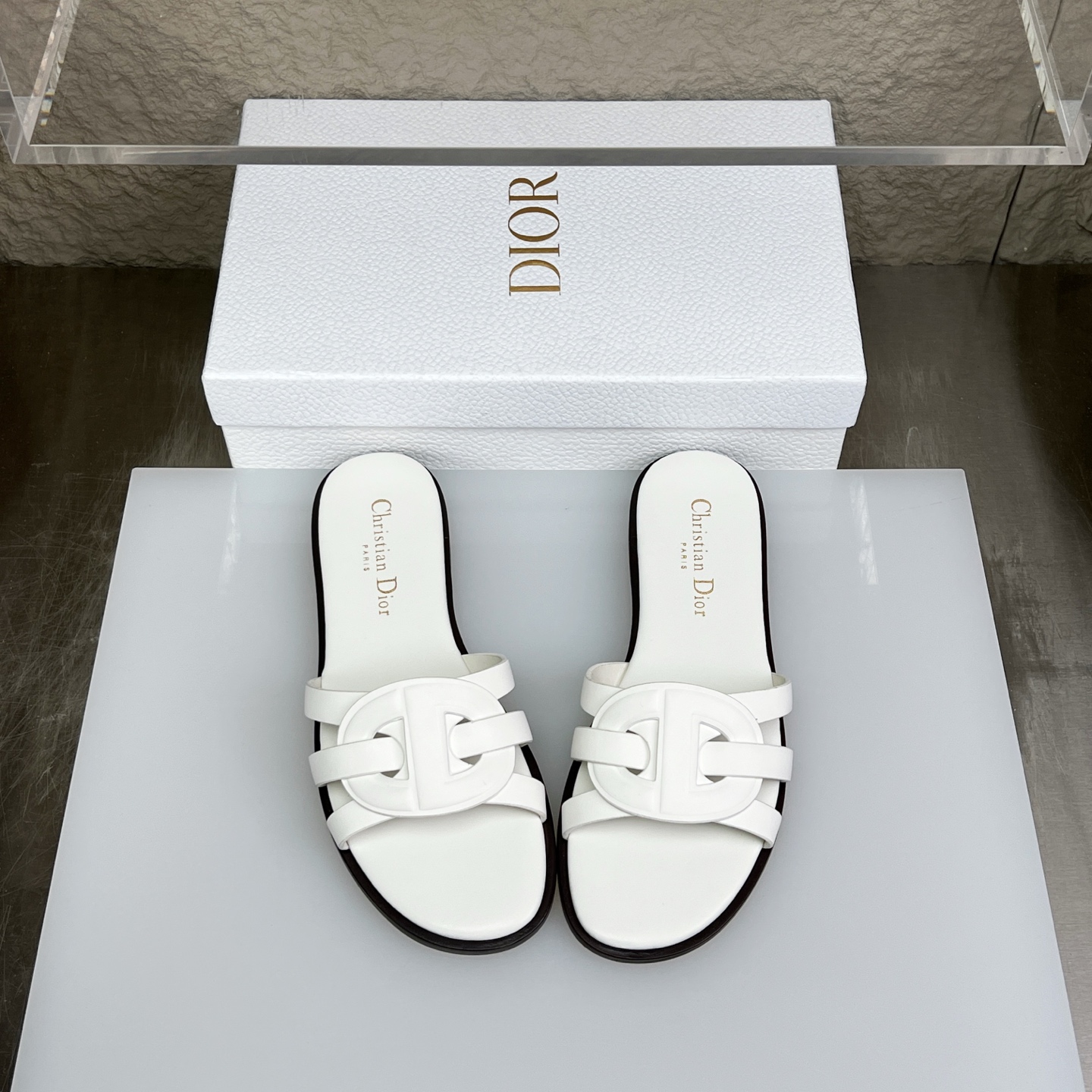 Dior D-Club White Leather Flat Sandals with Cutout CD Signature 1 i1752686557942 4725 0 0