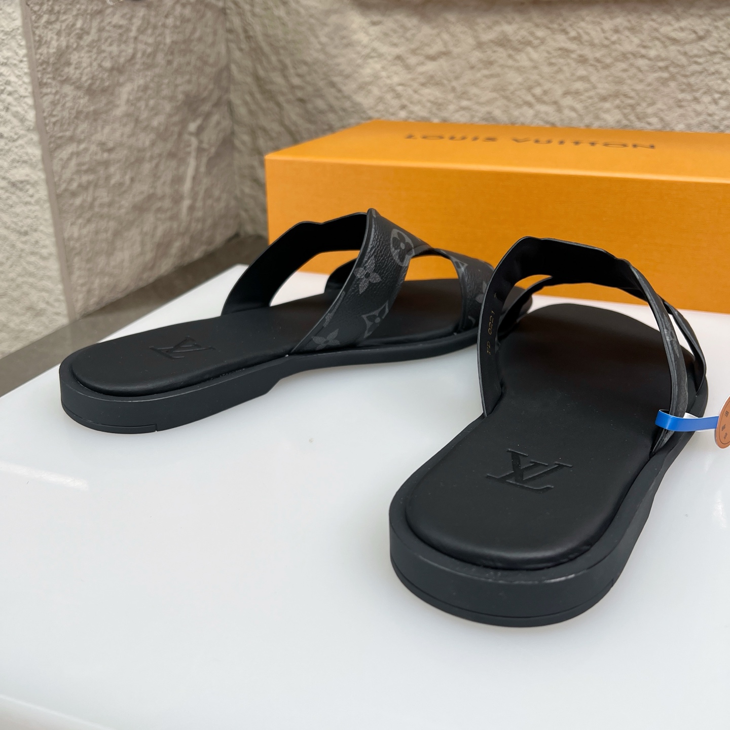 Louis Vuitton Oasis Black Leather Monogram Slides Sandals for Men, Size 38-46 6 i1752686861036 7390 0 4