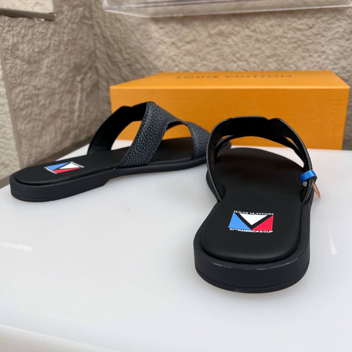 Louis Vuitton Oasis Leather Slides/Mules - Round Toe, Open, Men's Sizes 38-46 6 i1752687141236 5193 0 4
