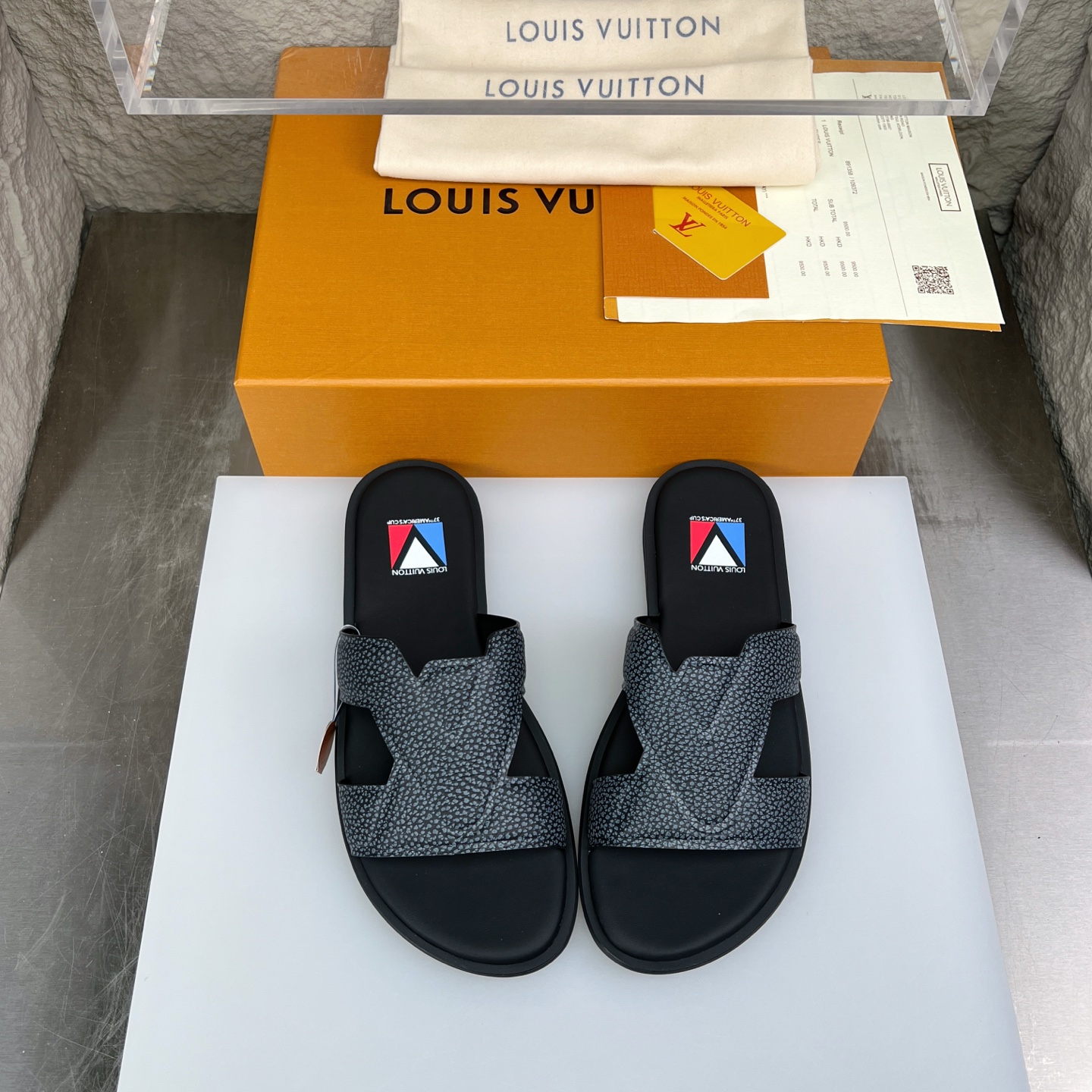 Louis Vuitton Oasis Leather Slides/Mules - Round Toe, Open, Men's Sizes 38-46 2 i1752687142544 2354 0 0
