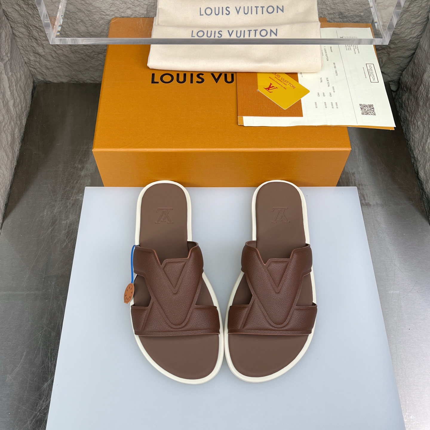 Louis Vuitton Oasis Leather Slides, Open Toe Mules, Sandals, Shoes Size 38-46 2 i1752768948477 9393 0 0