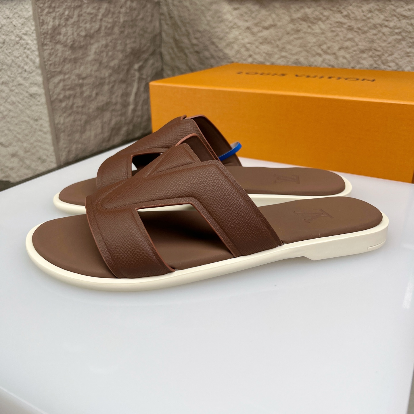 Louis Vuitton Oasis Leather Slides, Open Toe Mules, Sandals, Shoes Size 38-46 3 i1752768948521 7528 0 1