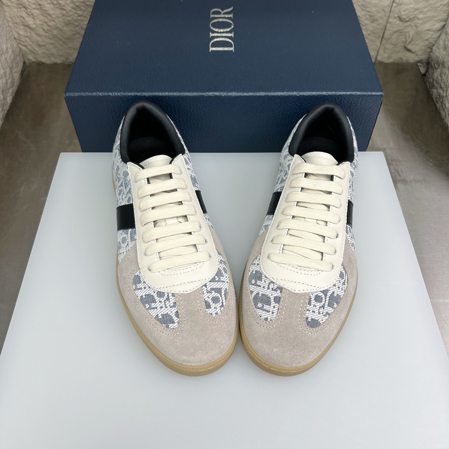 Dior B01 Sneakers - Comfortable Leather Trainers for Men and Women 4 i1752850133490 3932 0 2