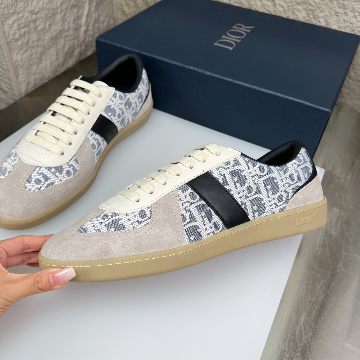 Dior B01 Sneakers - Comfortable Leather Trainers for Men and Women 5 i1752850133518 2273 0 3