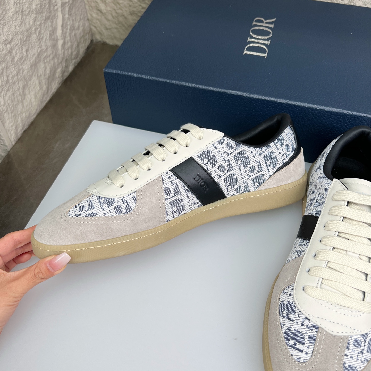 Dior B01 Sneakers - Comfortable Leather Trainers for Men and Women 6 i1752850134901 1829 0 4