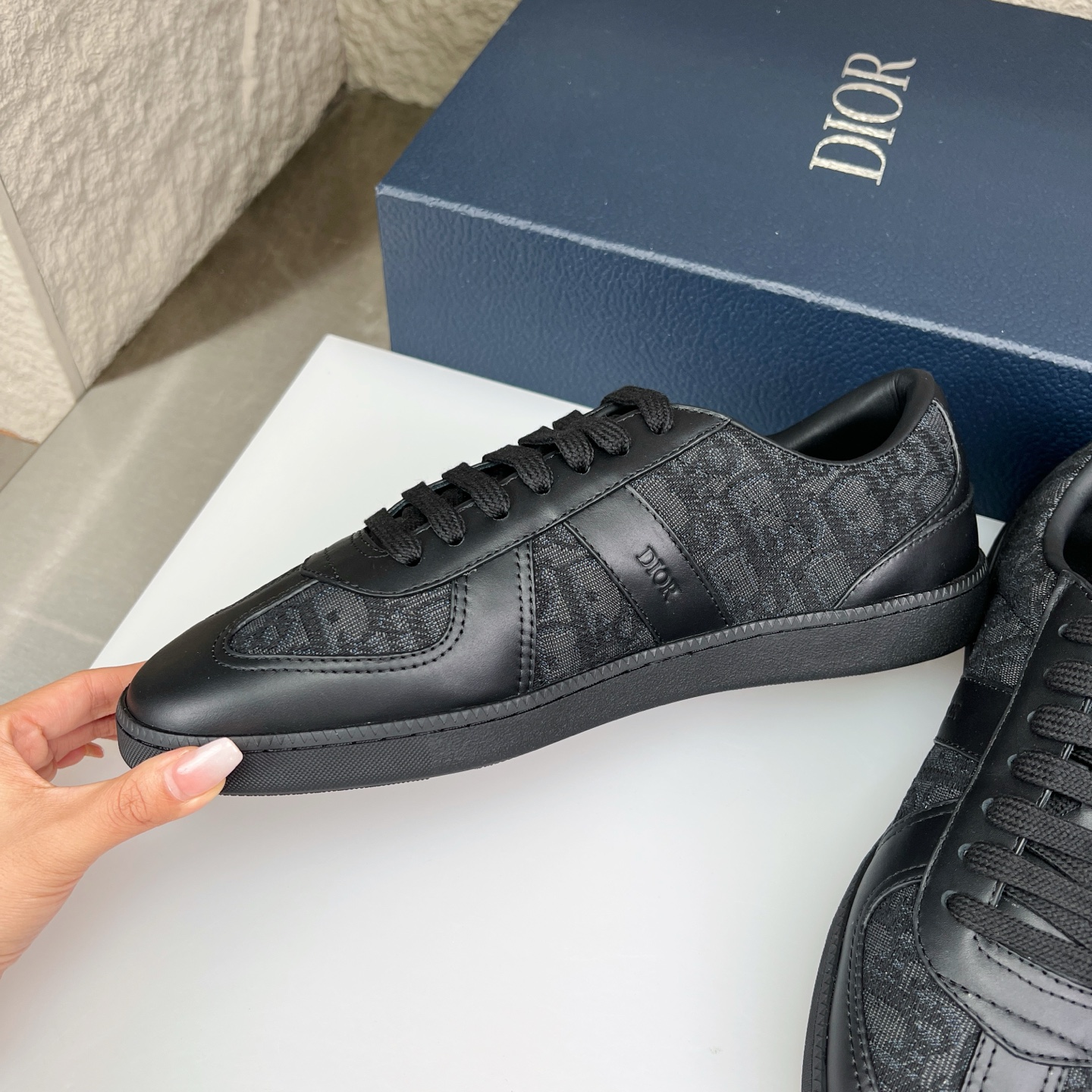 Dior B01 Sneakers: Leather Upper, Comfortable Fit, and Versatile Style 5 i1752850265216 4684 0 4
