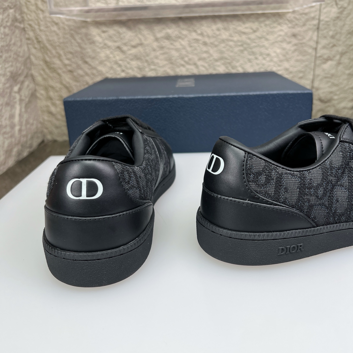 Dior B01 Sneakers: Leather Upper, Comfortable Fit, and Versatile Style 8 i1752850265230 8489 0 7