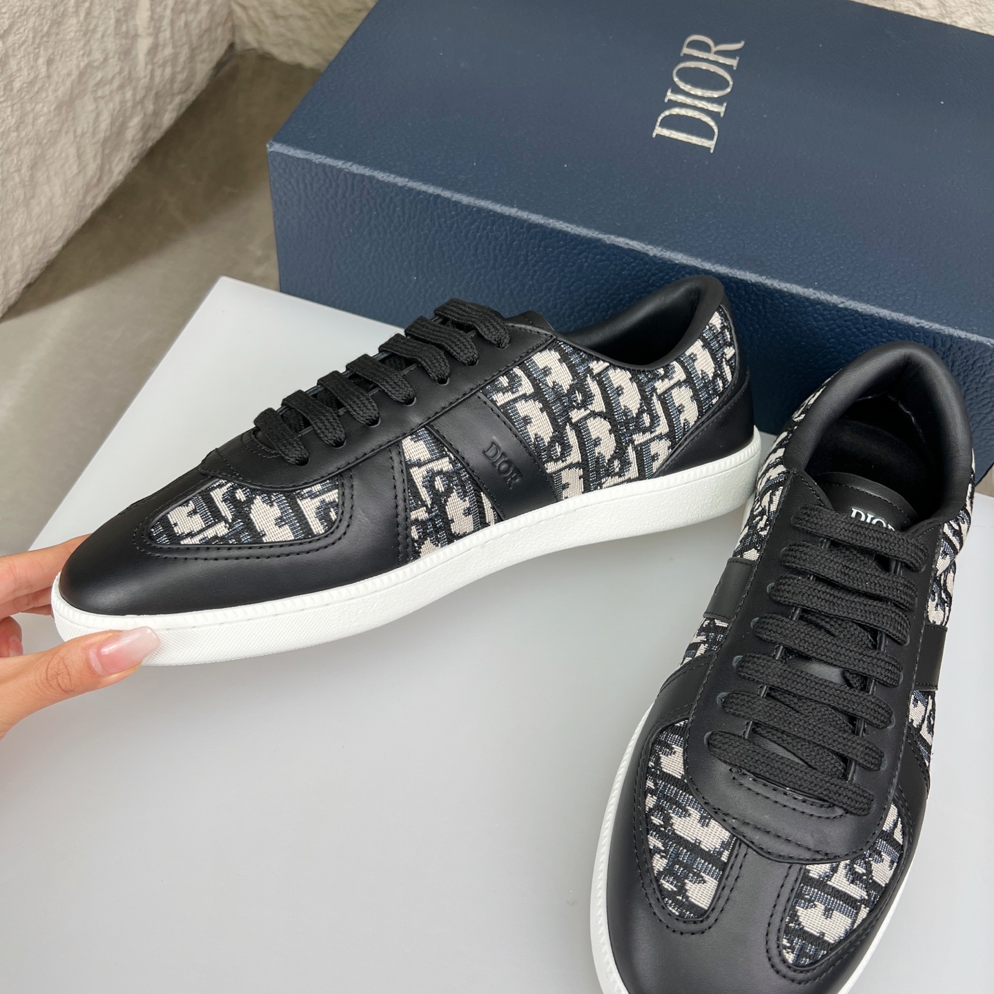 Dior B01 Sneakers - Black Leather with Oblique Print - Comfortable & Stylish 6 i1752861359538 4084 0 4