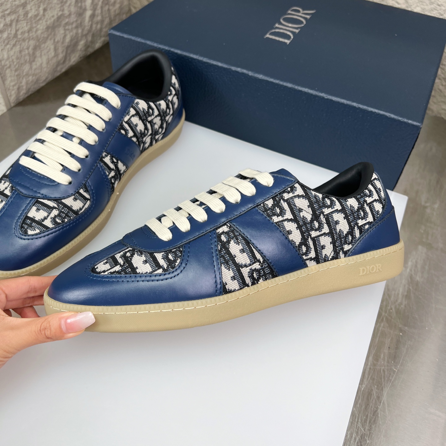 Dior B01 Sneakers - Blue Leather with Signature Oblique Pattern, Couple Style 5 i1752861533783 6186 0 3
