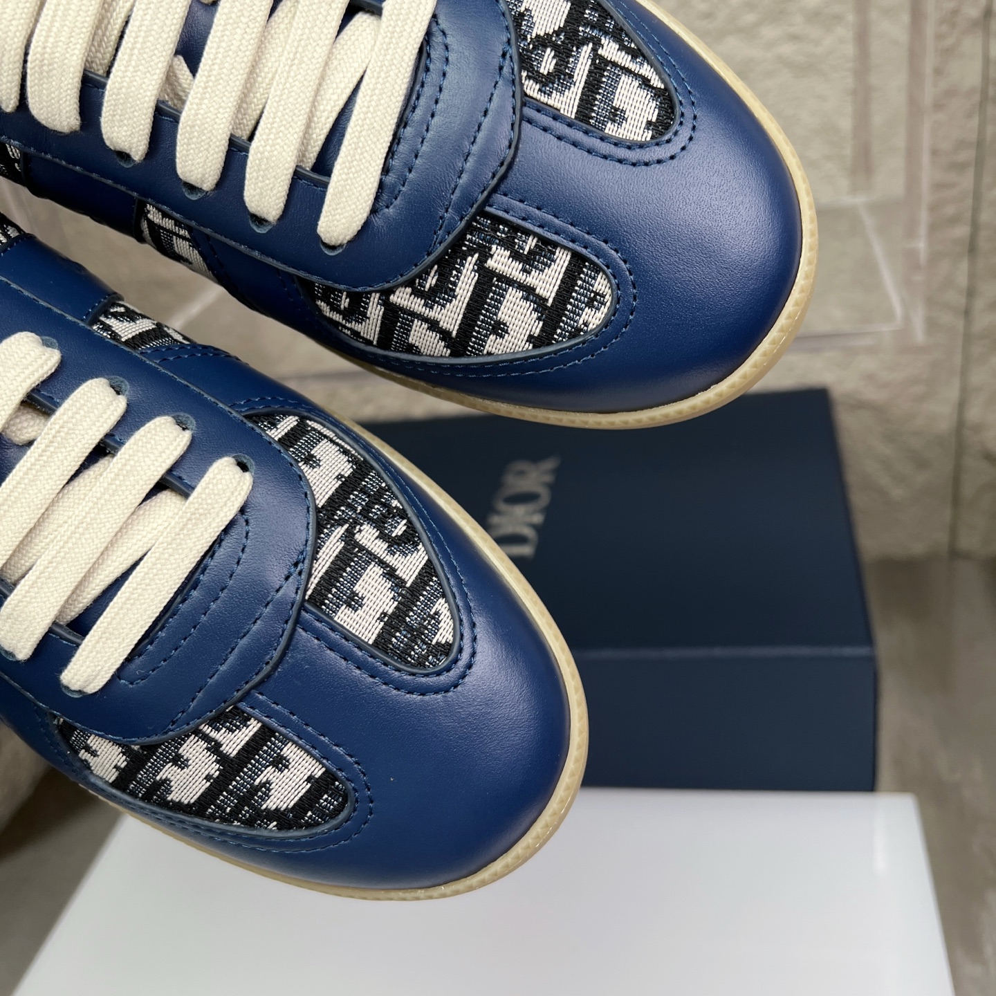 Dior B01 Sneakers - Blue Leather with Signature Oblique Pattern, Couple Style 7 i1752861533809 7048 0 5