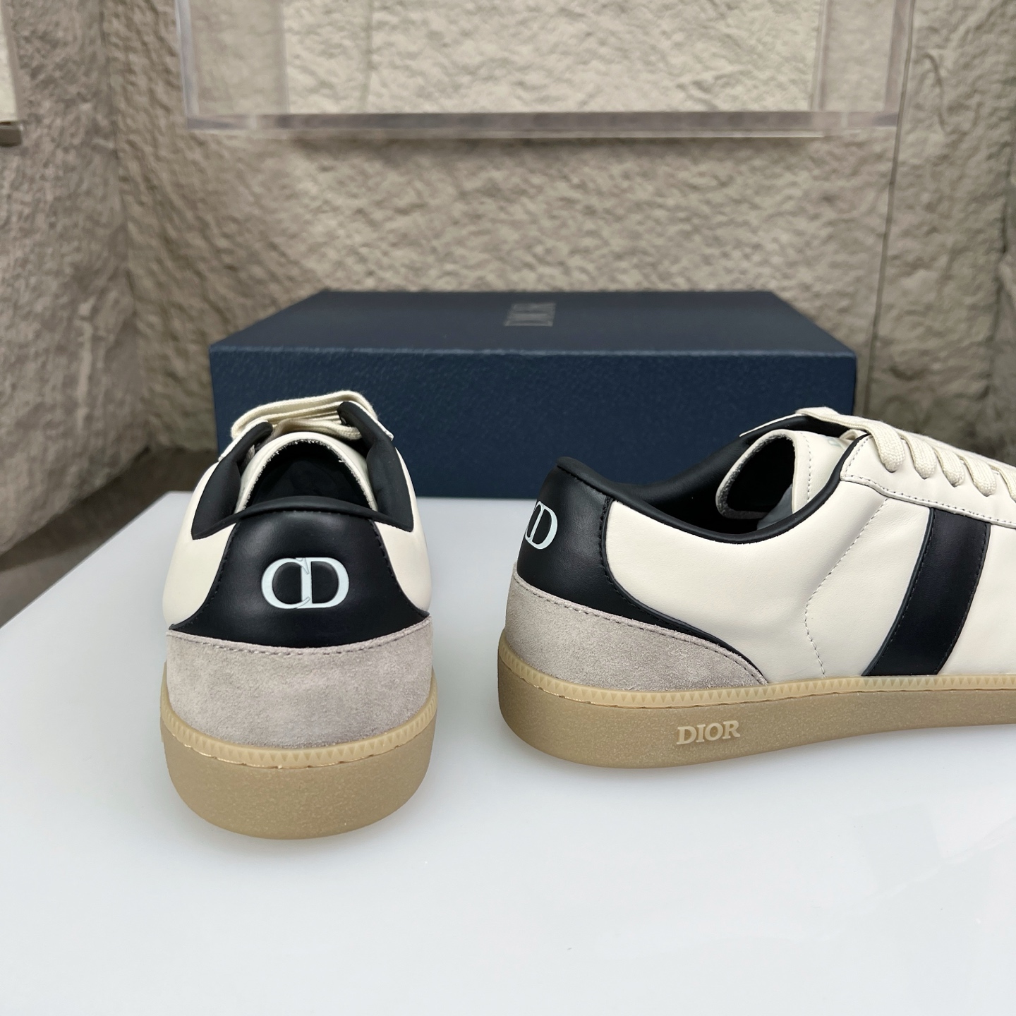 Dior B01 Sneakers: Leather Upper, Ideal for Daily Style, Couple Shoe Design 9 i1752861611591 5964 0 7
