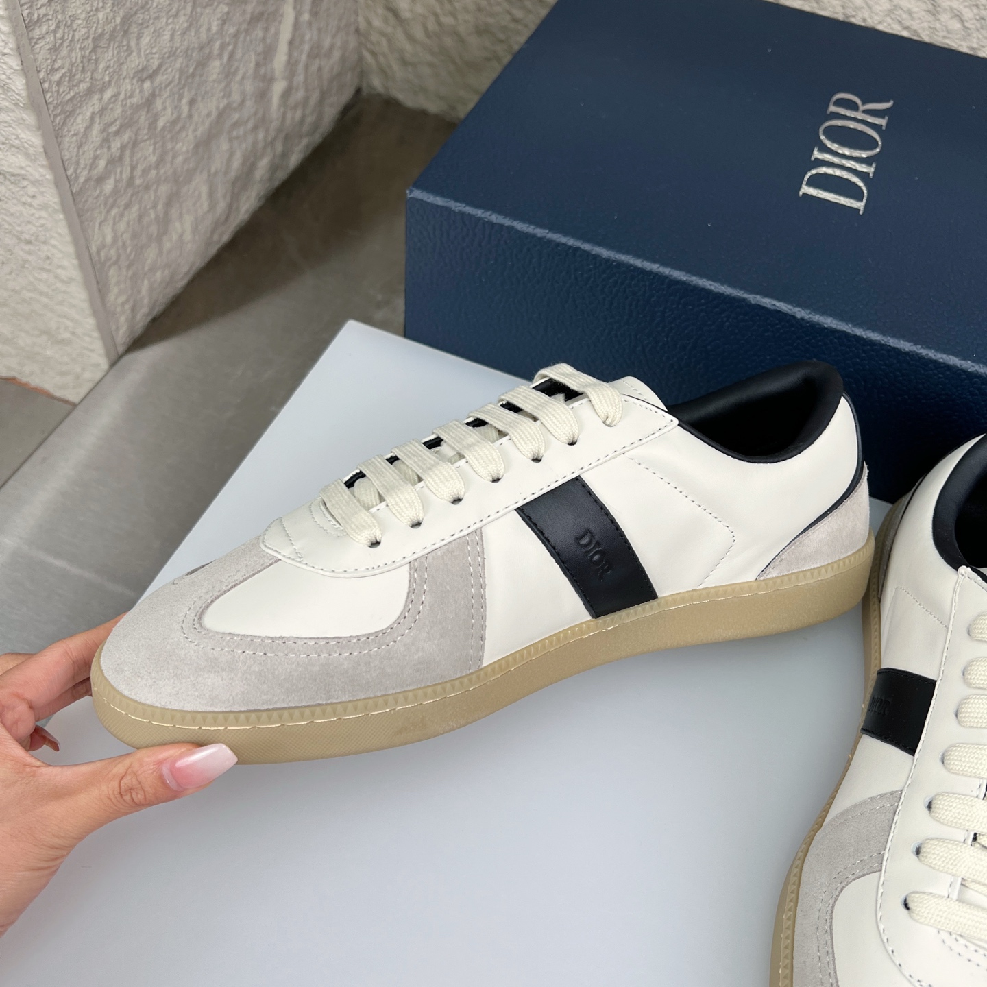 Dior B01 Sneakers: Leather Upper, Ideal for Daily Style, Couple Shoe Design 6 i1752861613993 8072 0 4