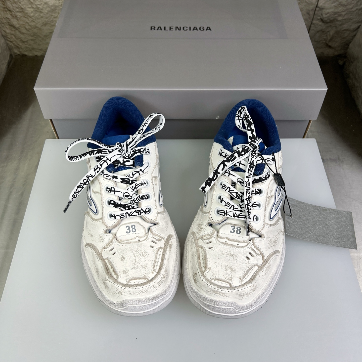 Balenciaga Hampton Distressed Leather Sneakers Designer Casual Shoes 4 i1753525991691 9466 0 2
