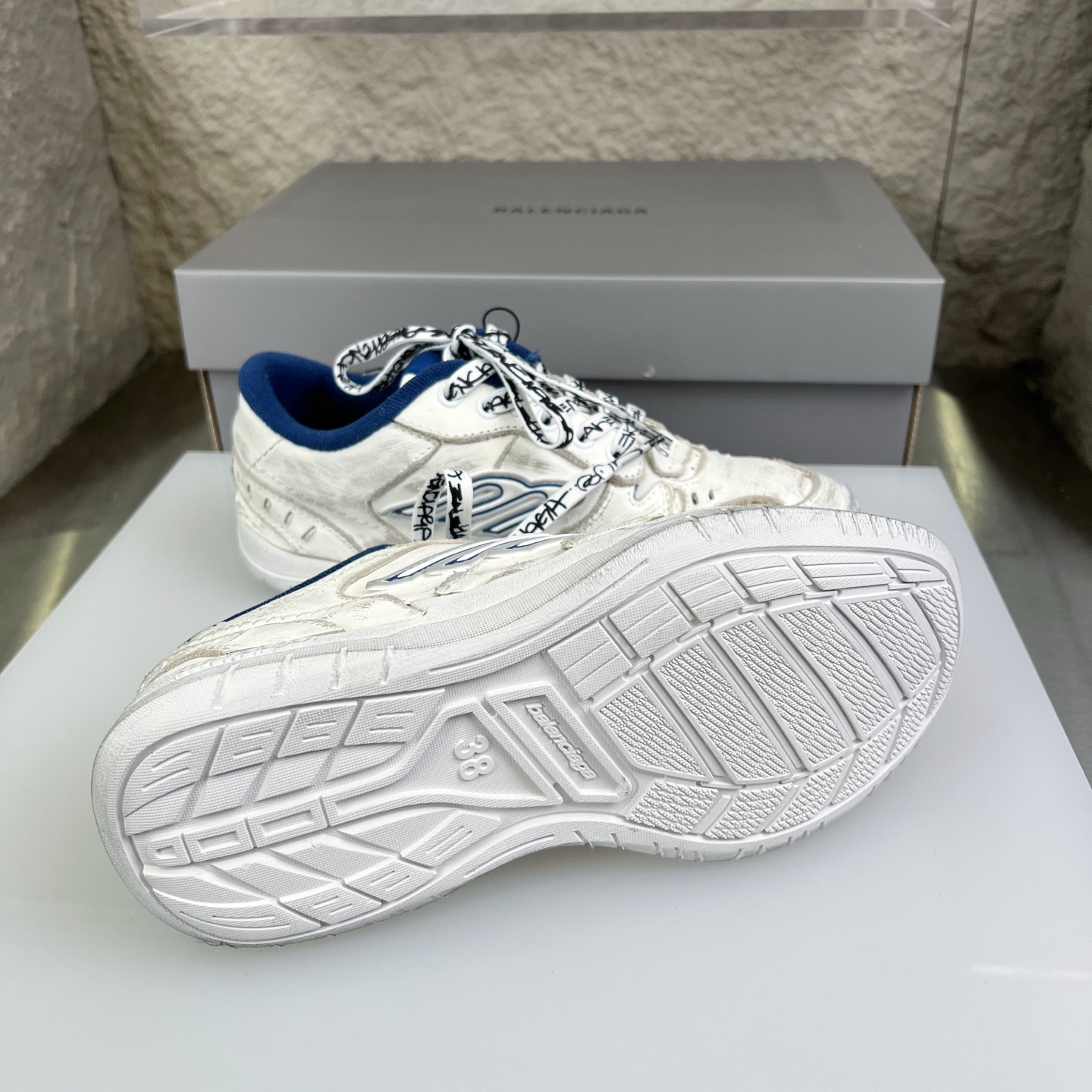 Balenciaga Hampton Distressed Leather Sneakers Designer Casual Shoes 10 i1753525994481 6472 0 8