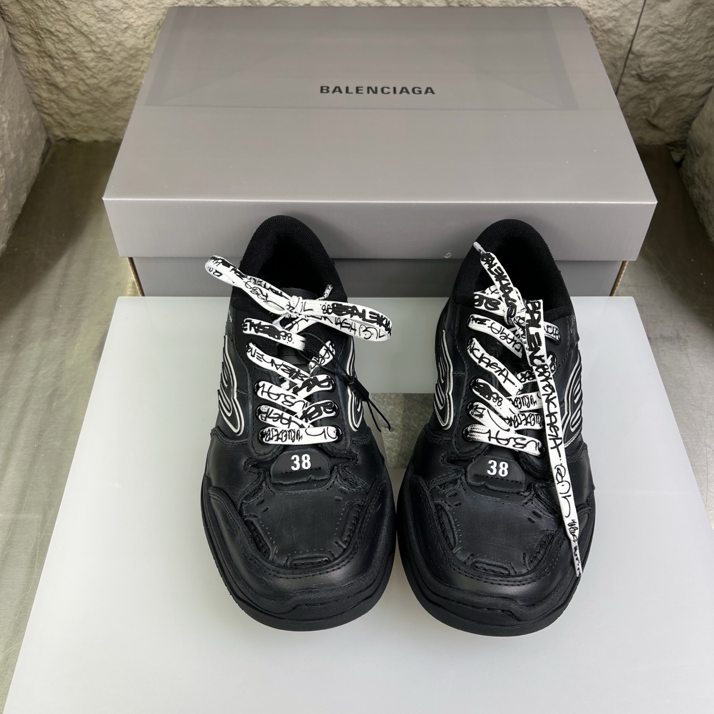Balenciaga Hampton Black Leather Sneakers Designer Distressed Look Unisex 3 i1753526547399 8950 0 2