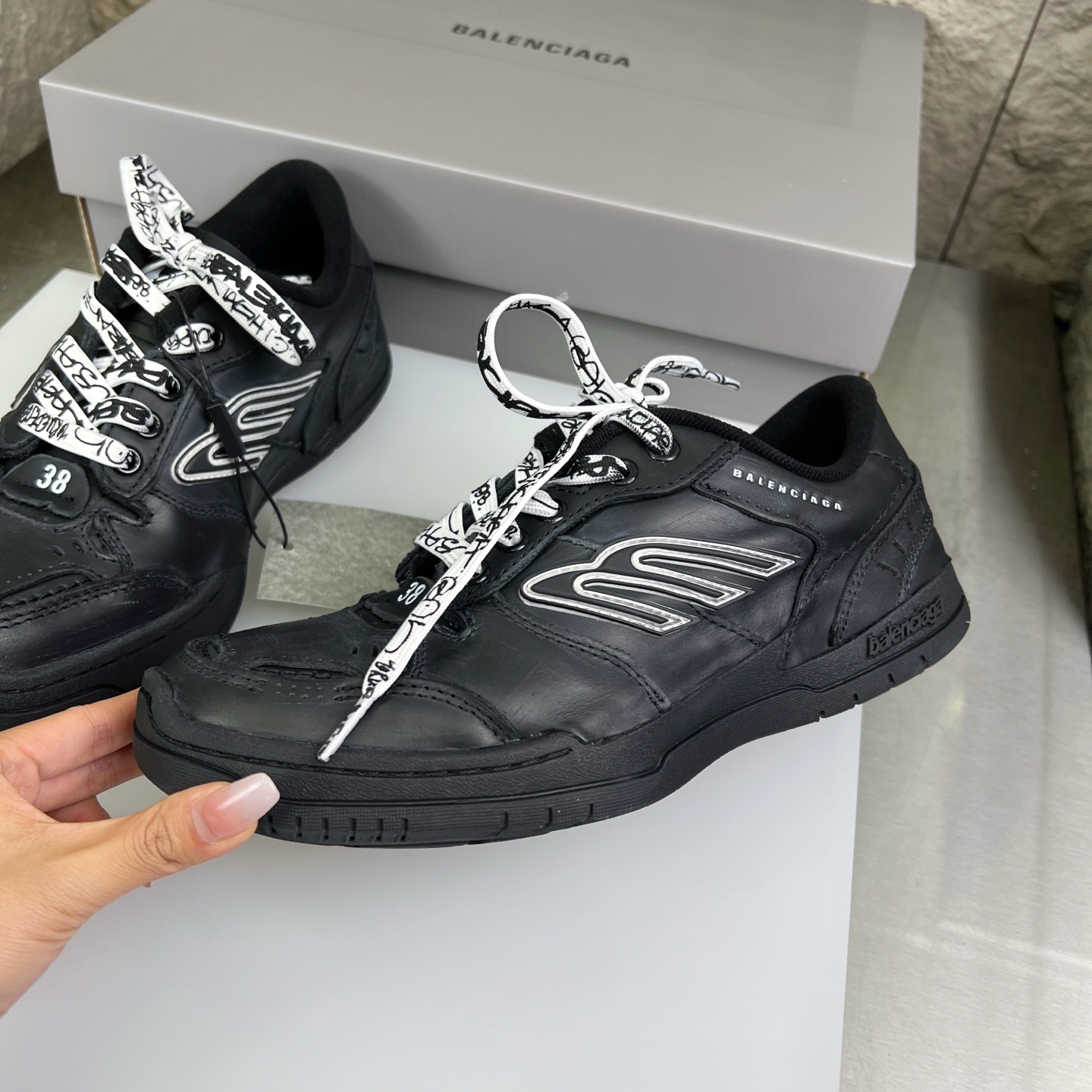 Balenciaga Hampton Black Leather Sneakers Designer Distressed Look Unisex 4 i1753526549624 7138 0 3