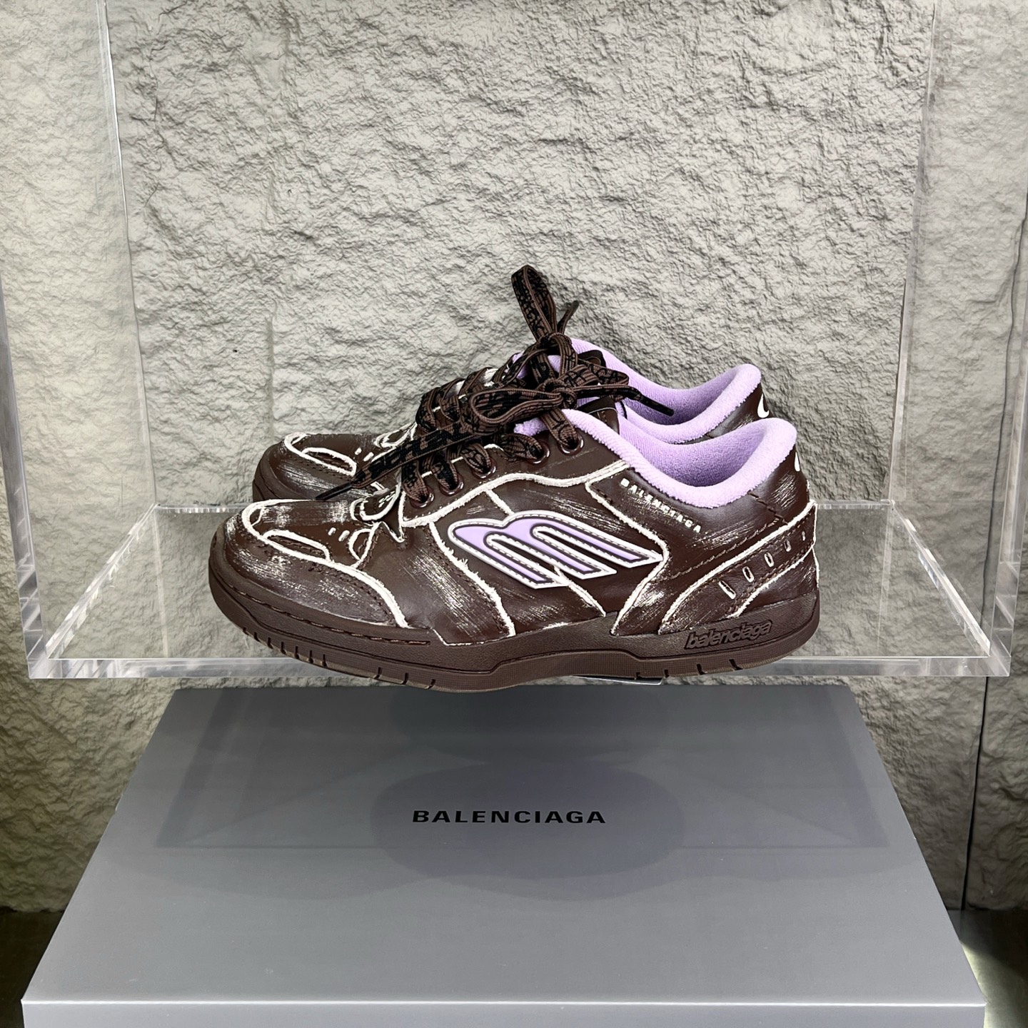Balenciaga Hampton Sneakers - Distressed Leather, Retro Design, Limited Edition 2 i1753526620204 2246 0 0