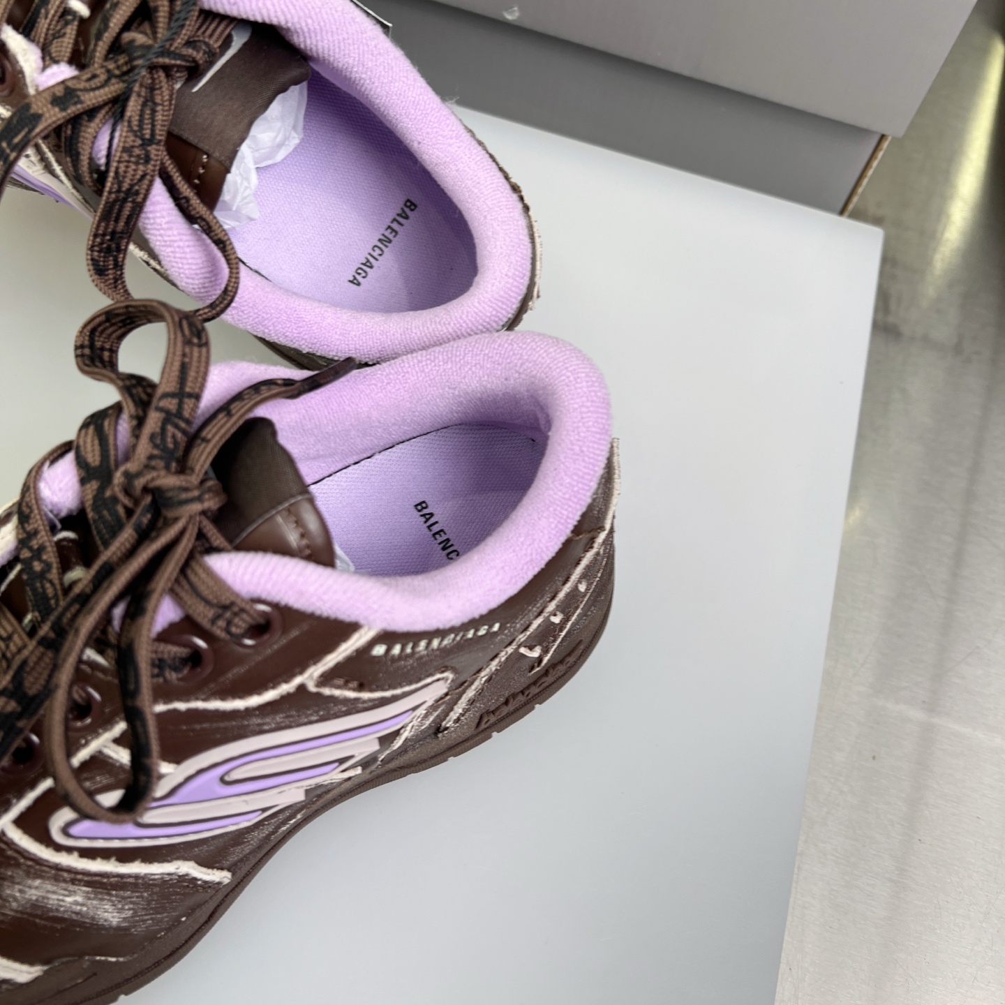 Balenciaga Hampton Sneakers - Distressed Leather, Retro Design, Limited Edition 8 i1753526621763 7225 0 6