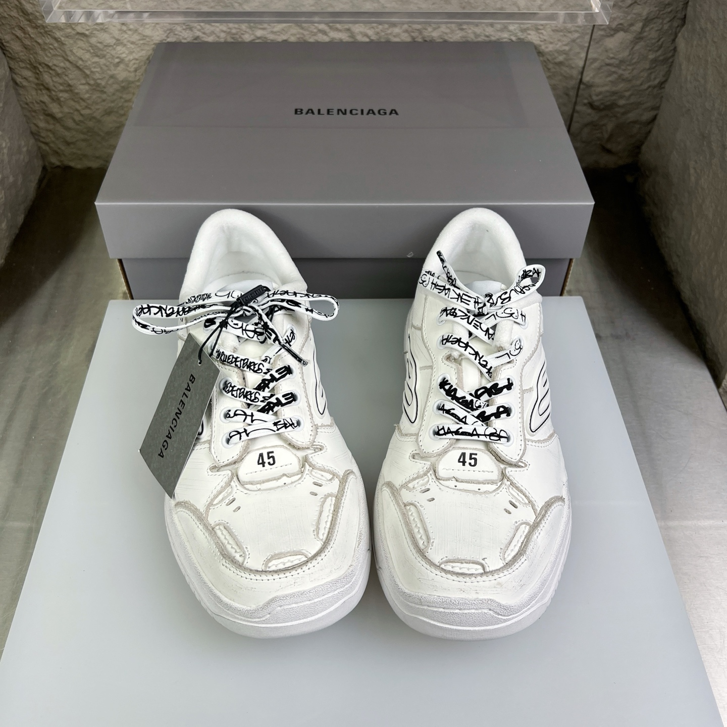 Balenciaga Hampton Sneakers - Distressed Leather, Couple Style, Retro Aesthetic 3 i1753526770645 2710 0 2
