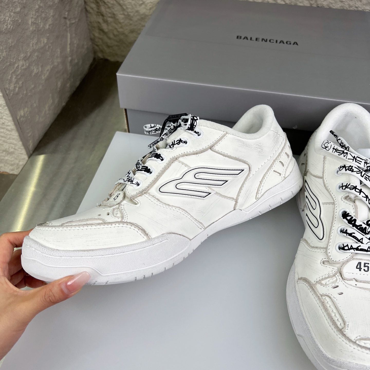Balenciaga Hampton Sneakers - Distressed Leather, Couple Style, Retro Aesthetic 5 i1753526774099 3096 0 4