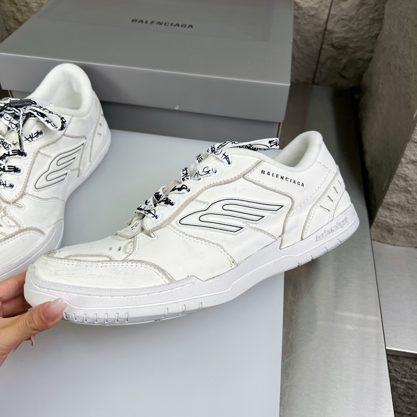 Balenciaga Hampton Sneakers - Distressed Leather, Couple Style, Retro Aesthetic 4 i1753526774104 3835 0 3