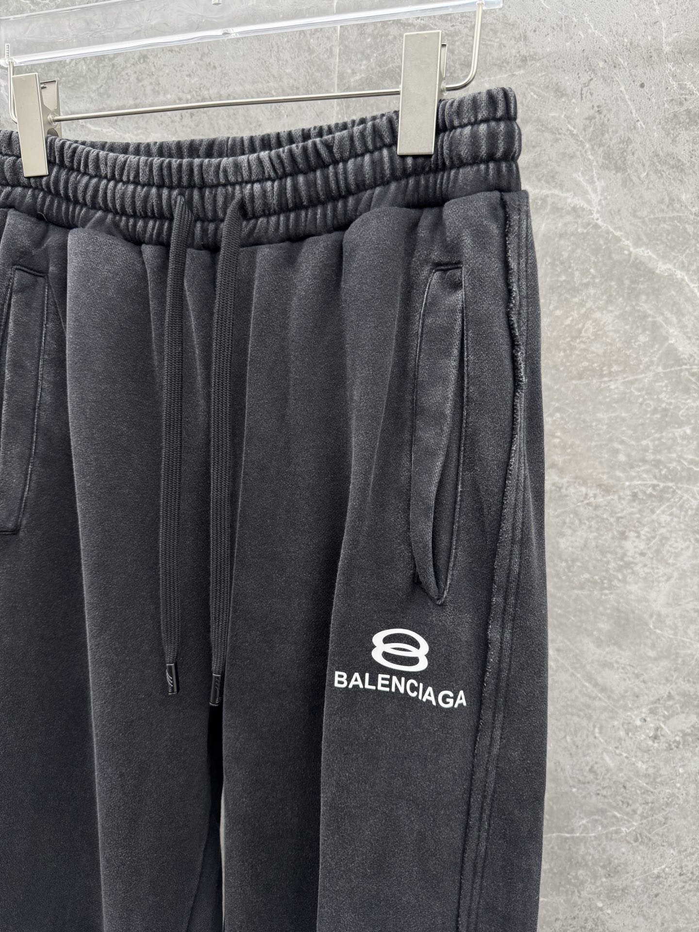Balenciaga Men's Black Cotton Logo Sweatpants Casual Trousers 8 i1758030818484 3785 0 3