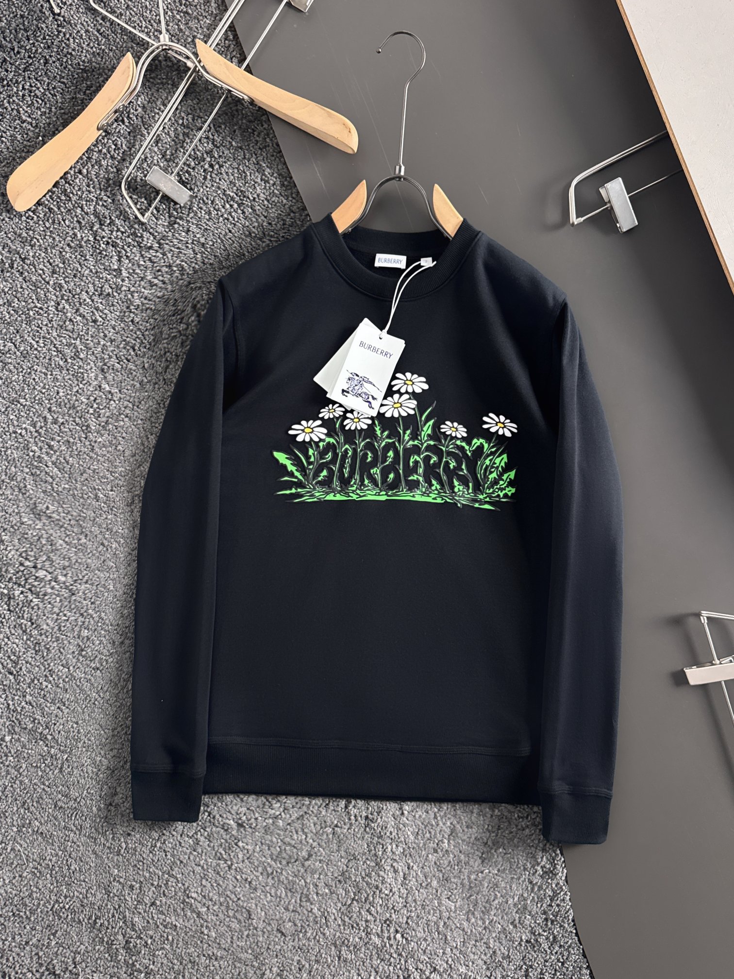 Burberry Women's White Floral Logo Embroidered Cotton Blend Sweatshirt 10 a1754316644750 2154
