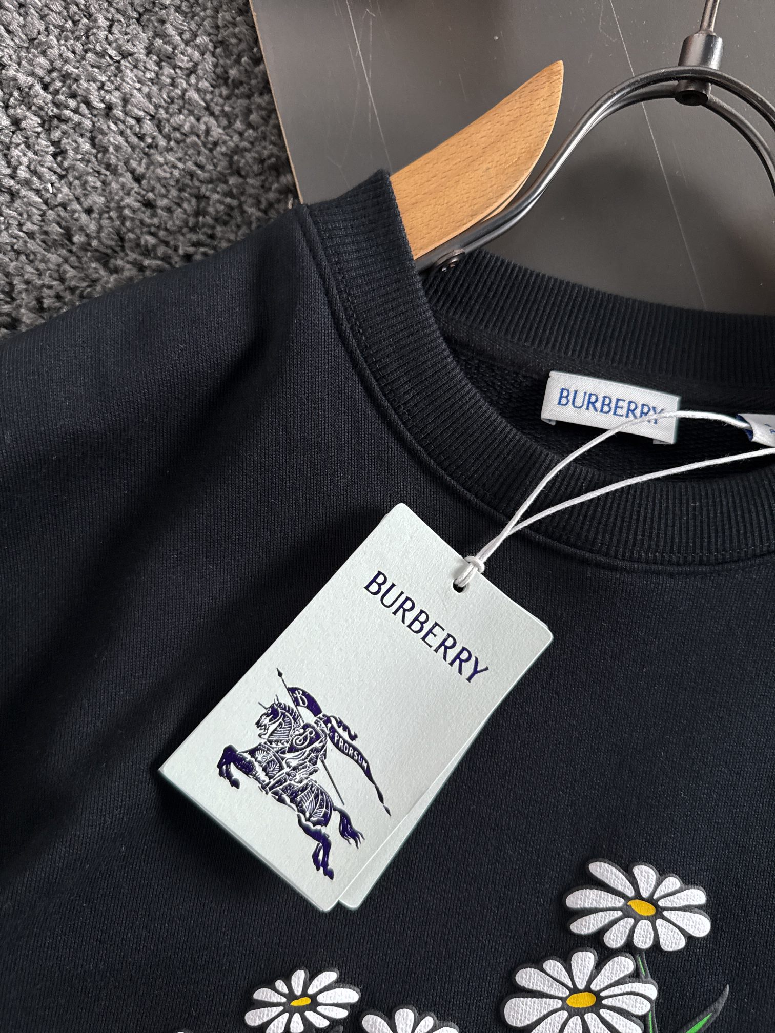 Burberry Black Floral Print Cotton Blend Jumper/Sweatshirt 6 a1754316647007 5748