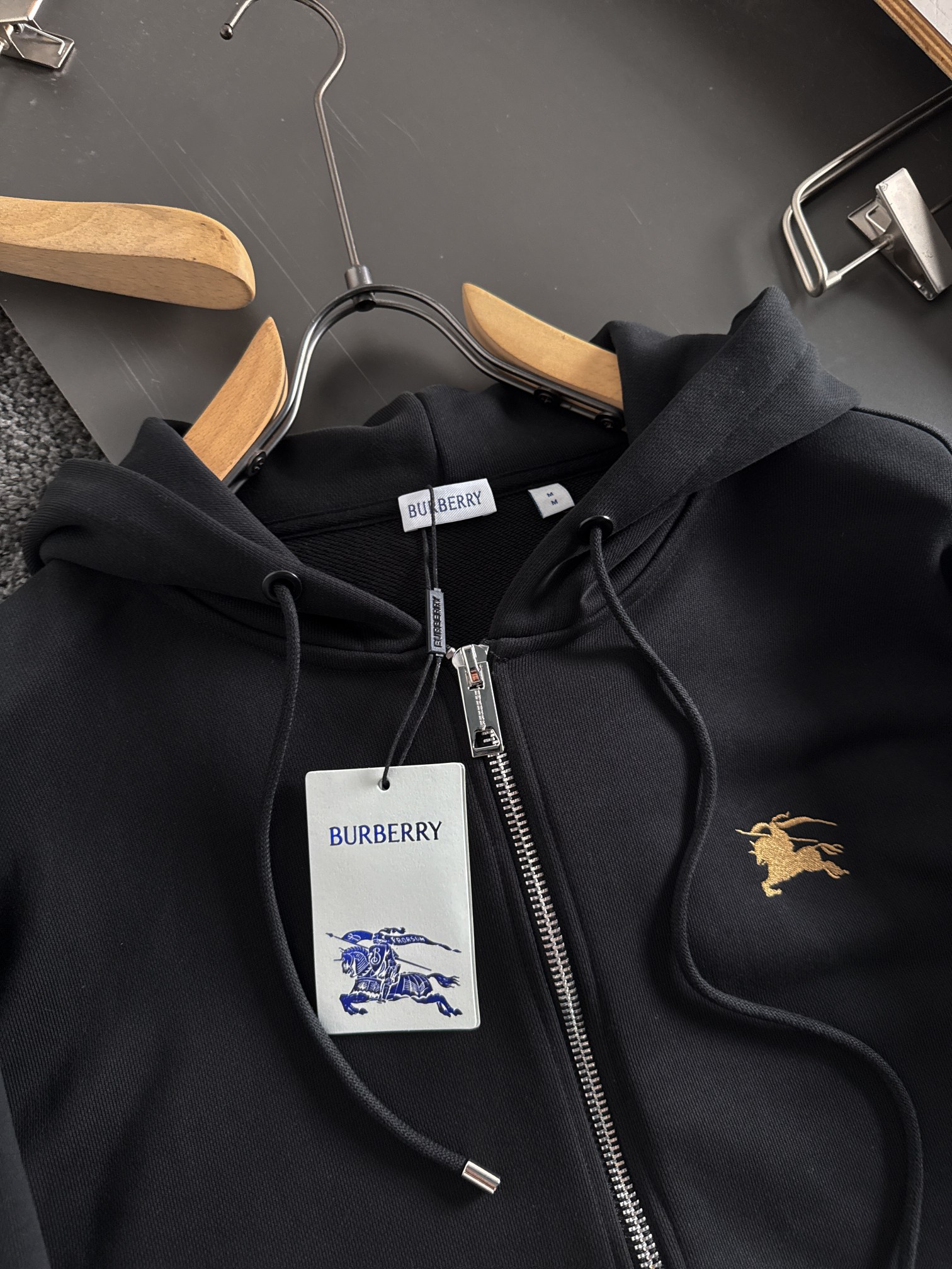 Burberry Black Cotton Blend Zip-Up Hoodie with Embroidered Logo 4 a1754317655450 4641