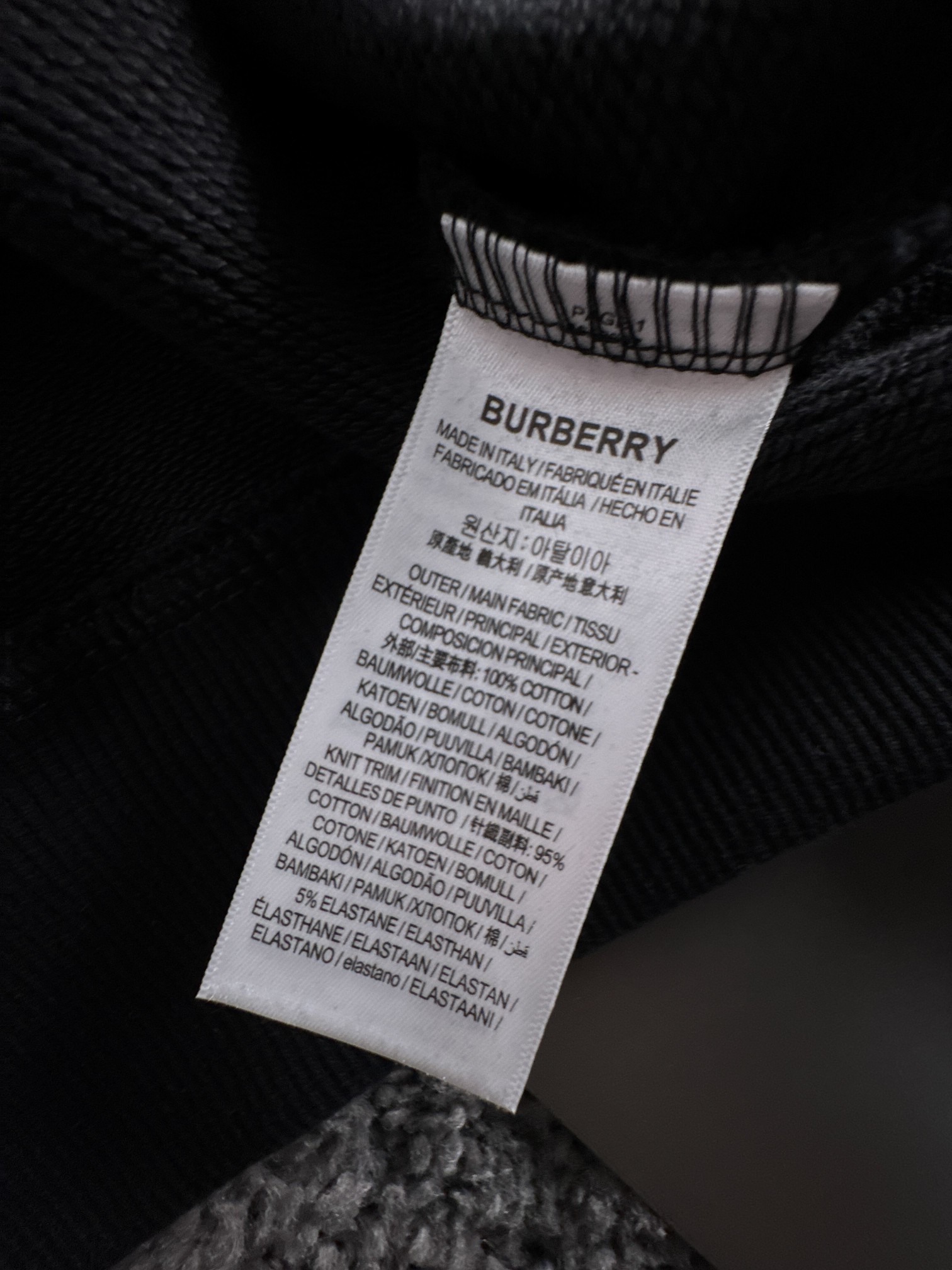 Burberry Black Cotton Blend Zip-Up Hoodie with Embroidered Logo 10 a1754317657355 6010