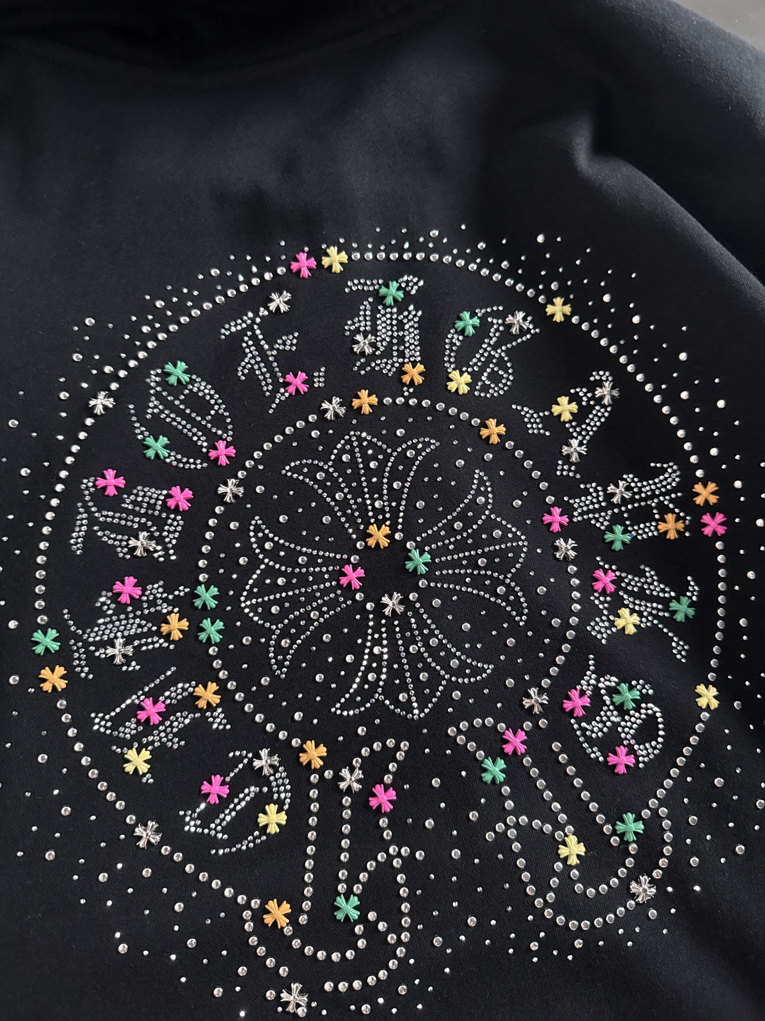 CH 新款连帽烫钻拉链卫衣～男女同款，正反都无敌漂亮，胸口➕后背烫钻图案装饰，再搭配银色金属刻印做旧拉链