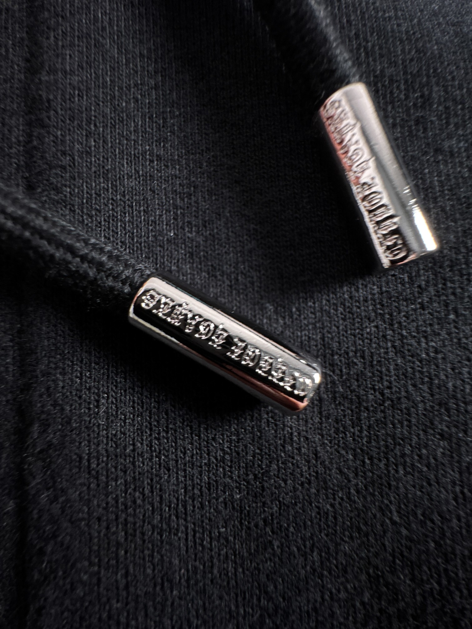 CH 新款连帽重工洗水贴布刺绣拉链卫衣～男女同款，正反都无敌漂亮，胸口➕后背刺绣图案装饰，再搭配银色金属