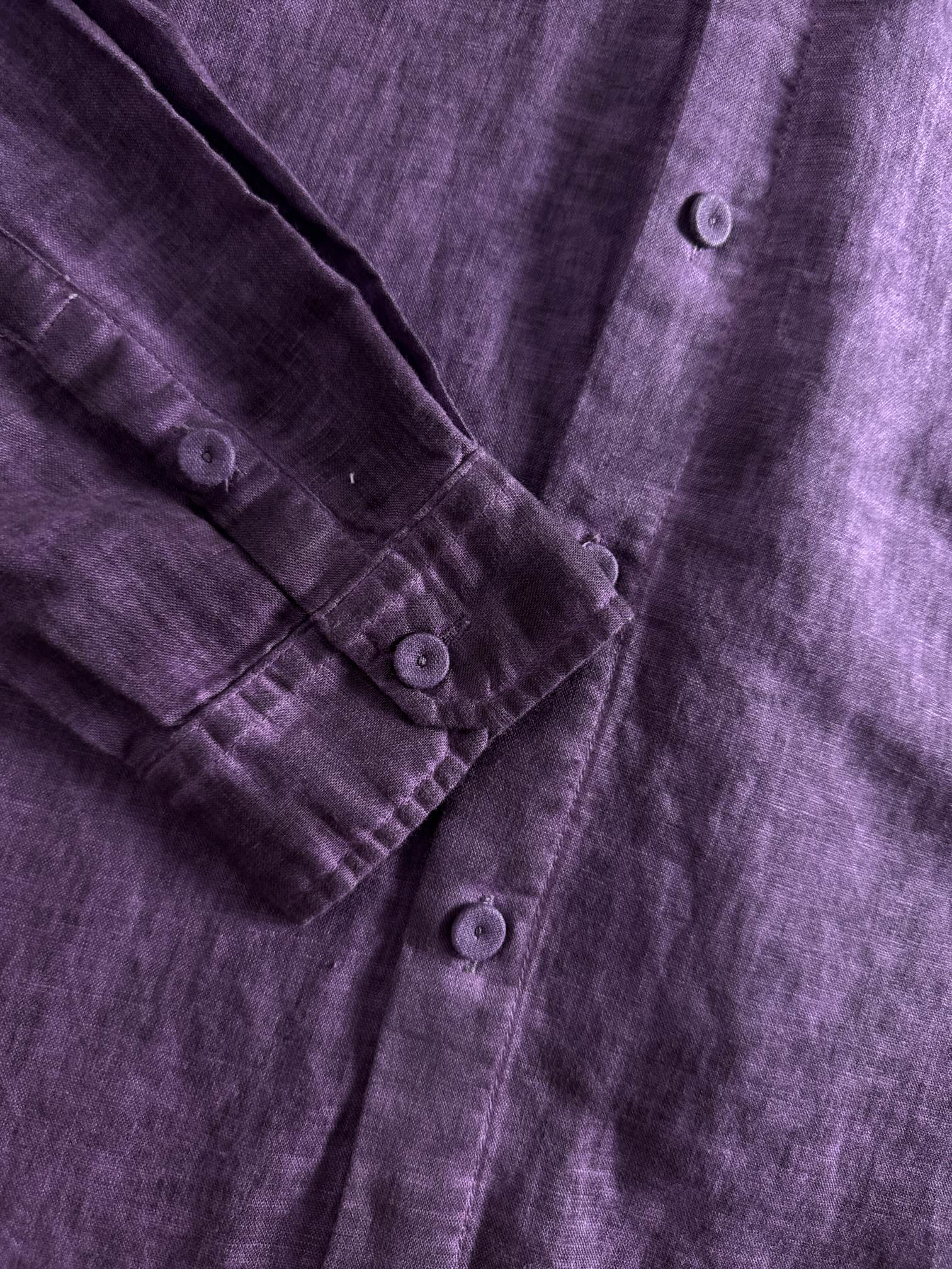 新系列♟️洗水亚麻衬衫面料自带高级感，胸前小标点缀，简约又别致，穿上它，松弛与精致一键拿捏～码数：S-X