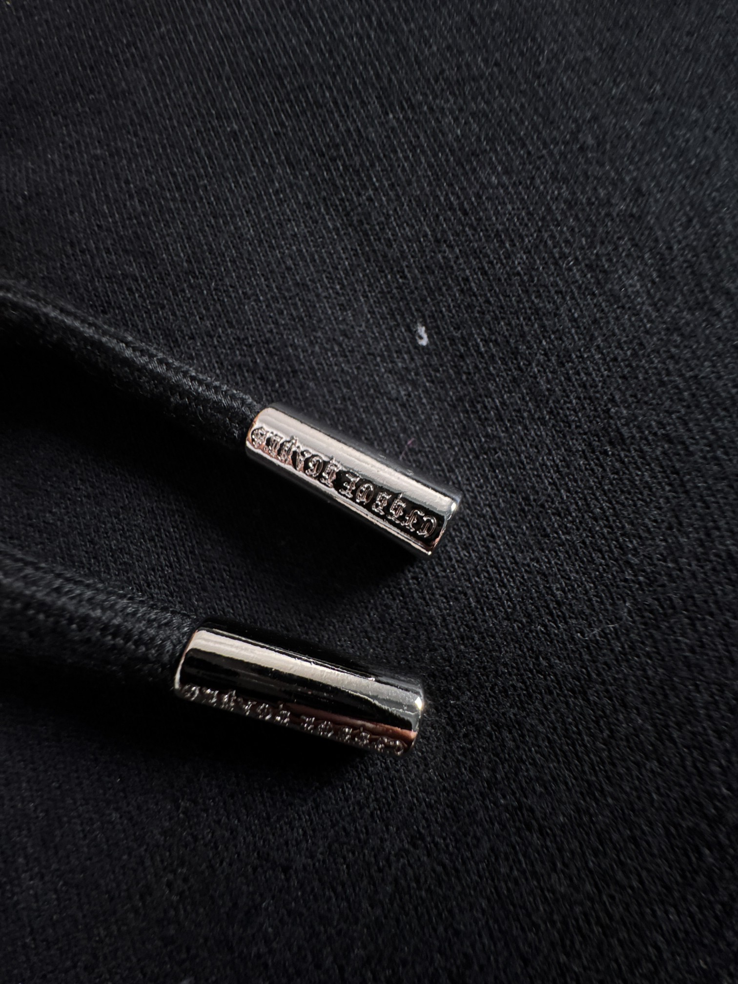 CH 新款连帽重工洗水贴布刺绣拉链卫衣～男女同款，正反都无敌漂亮，胸口➕后背刺绣图案装饰，再搭配银色金属