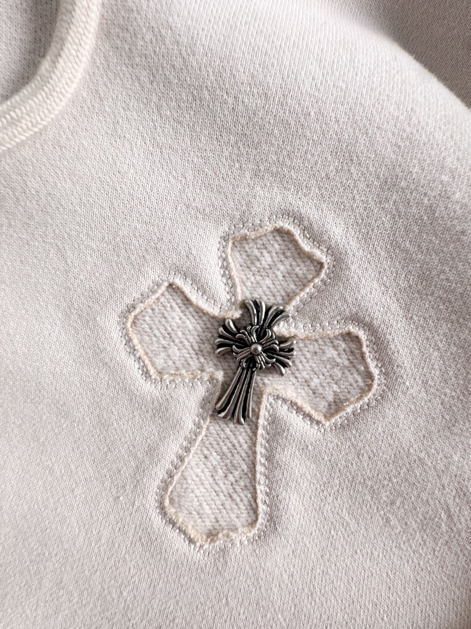 CH 新款连帽重工洗水贴布刺绣拉链卫衣～男女同款，正反都无敌漂亮，胸口➕后背刺绣图案装饰，再搭配银色金属