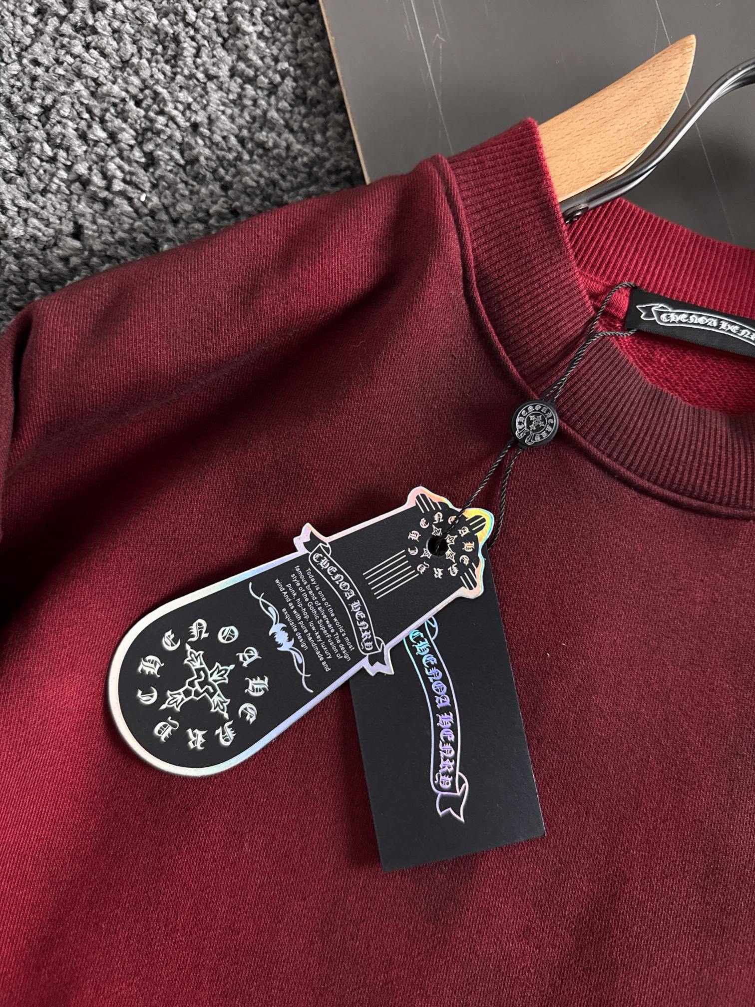 CH 新款重工洗水贴布刺绣卫衣，罗家复古系列基础休闲的版型裁剪工艺，采用100%精密高克重棉，柔软舒适，