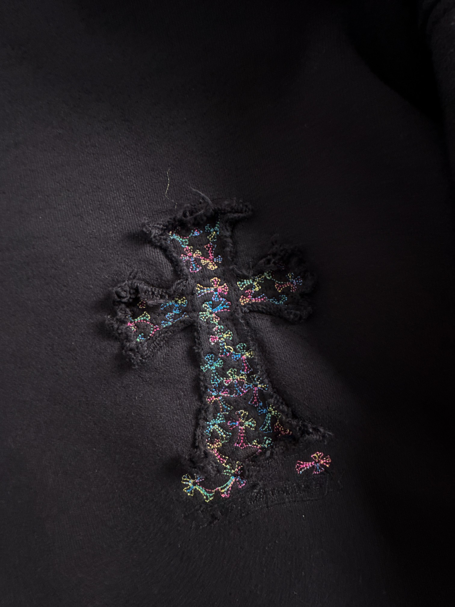 CH 新款重工洗水贴布彩色刺绣卫衣，罗家复古系列基础休闲的版型裁剪工艺，采用100%精密高克重棉，柔软舒