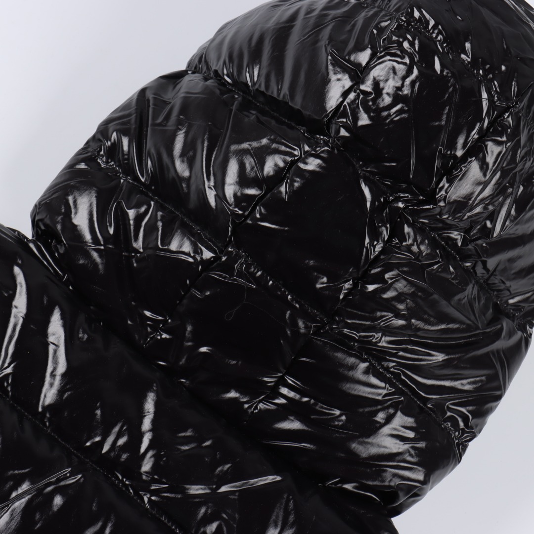 Moncler 蒙口2024早秋新品 Barante女士短款连帽羽绒收腰外套 樱花粉 奶油白 酷炫黑