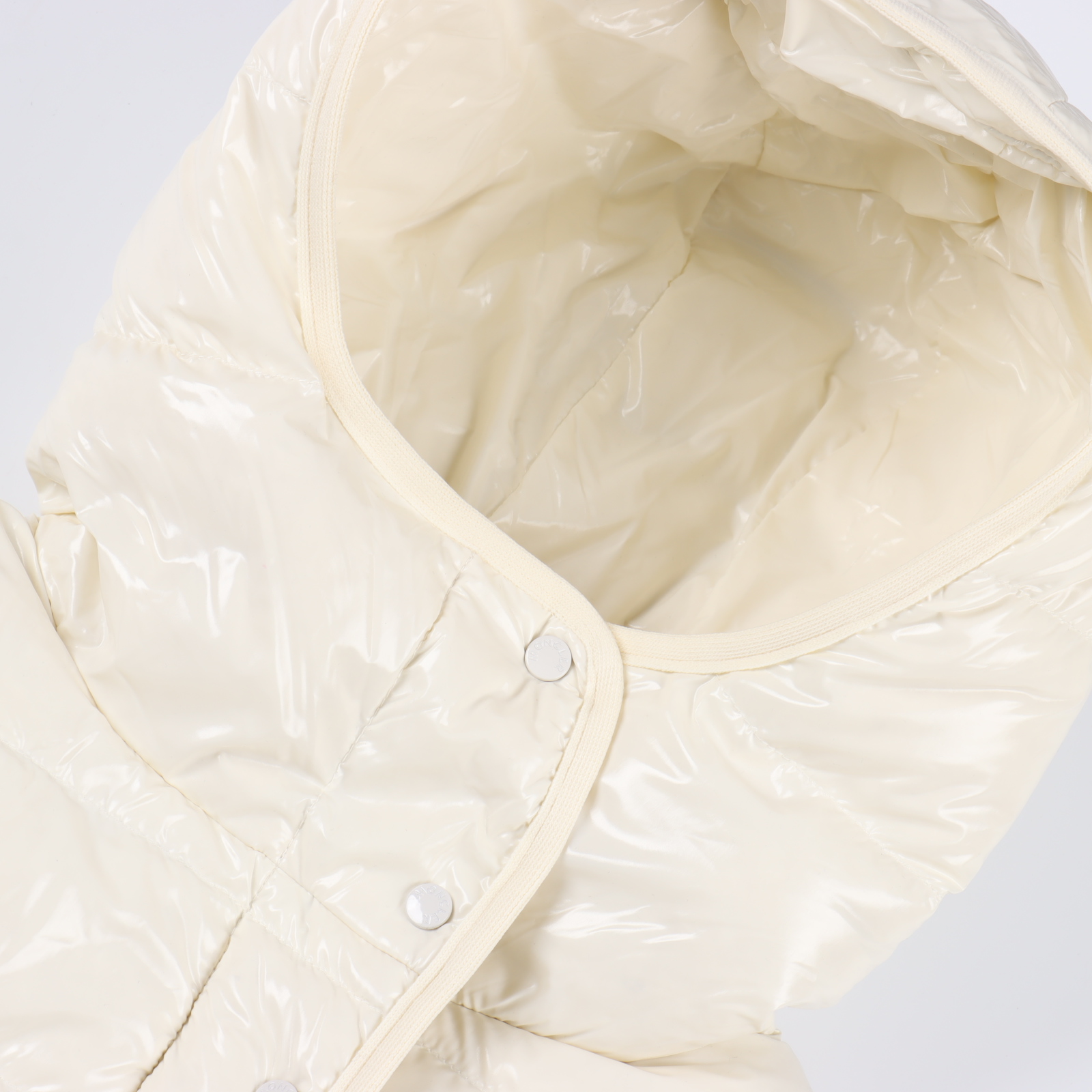 Moncler 蒙口2024早秋新品 Barante女士短款连帽羽绒收腰外套