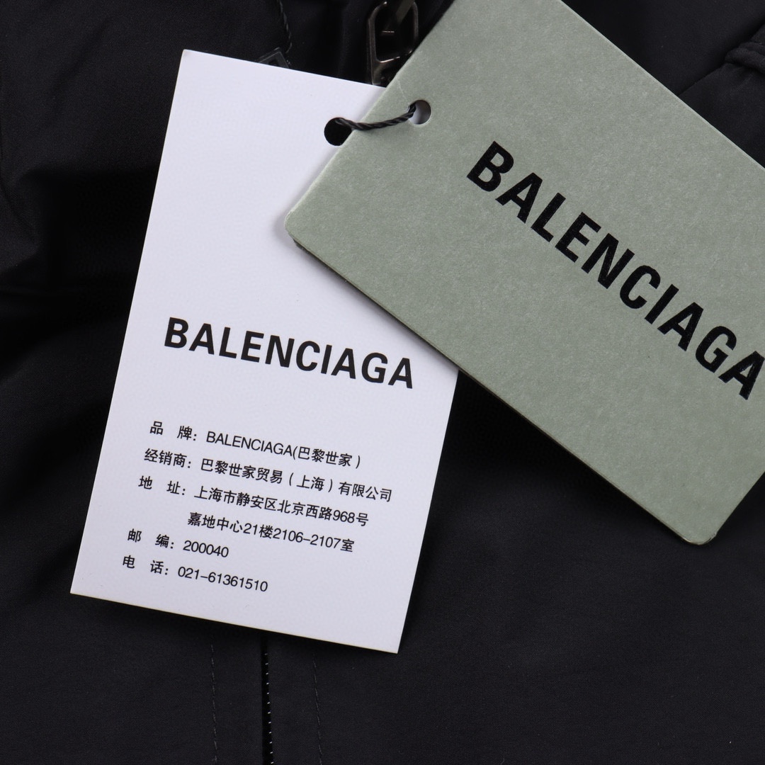Balenciaga/巴黎世家 BLCG 24SS 76曼联刺绣嵌条冲锋衣夹克