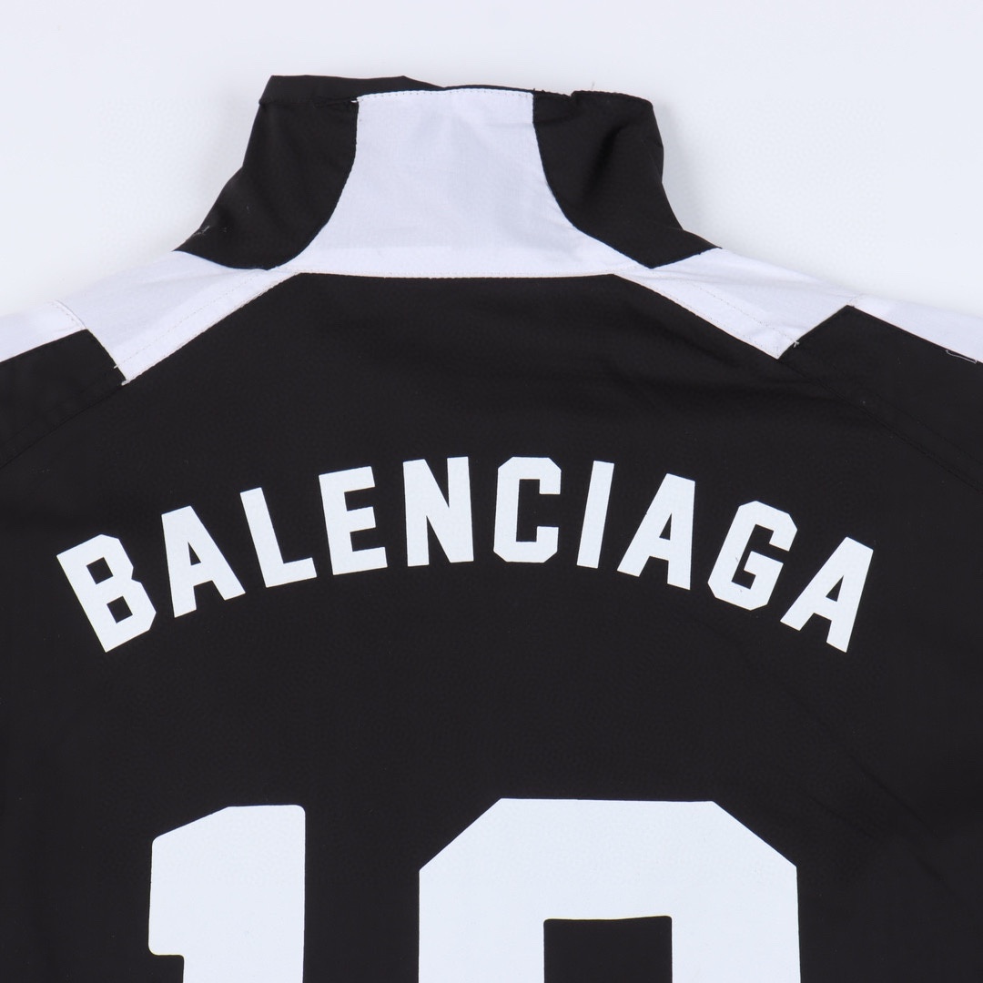 Balenciaga/巴黎世家BLCG 24SS 10号拼接足球作训冲锋衣夹克