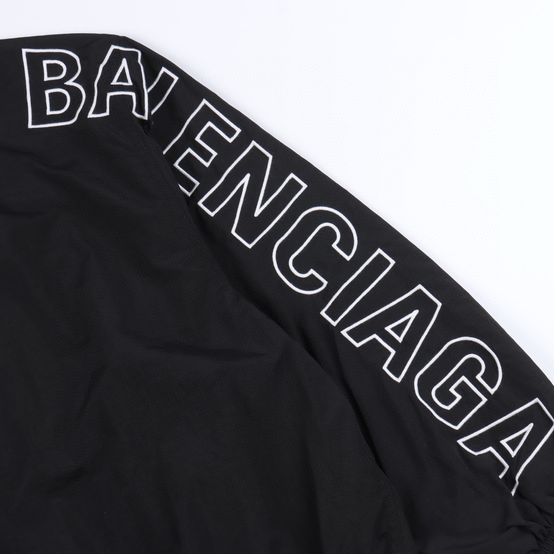 Balenciaga巴黎世家 BLCG 镂空字母刺绣运动套装外套