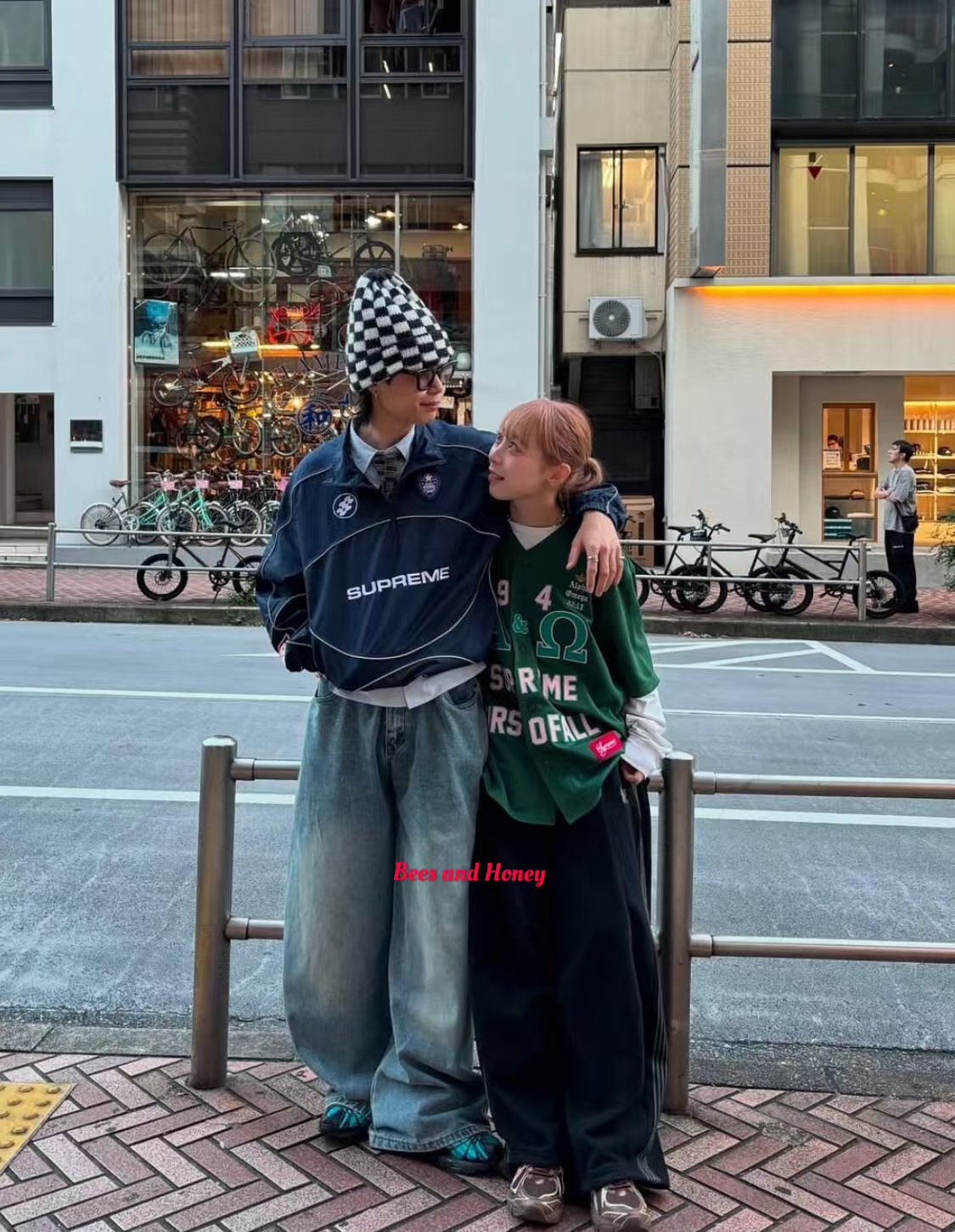 Supreme FW24 WEEK11 Reflective Piping Pullover 3M反光条半拉链套头夹克外套 上身效果#