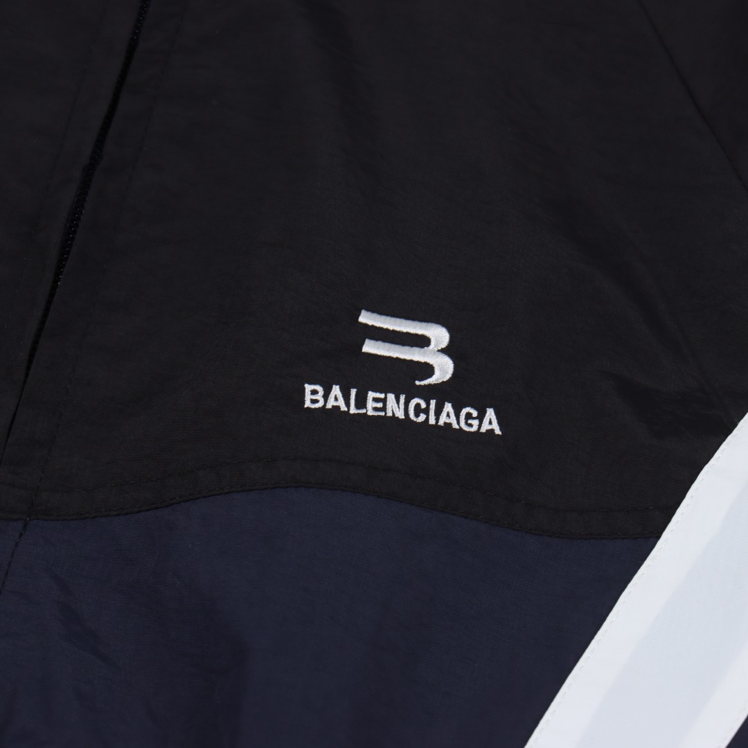 Balenciaga/巴黎世家 BLCG 24FW 走秀款双钩刺绣靛蓝拼接运动套装外套