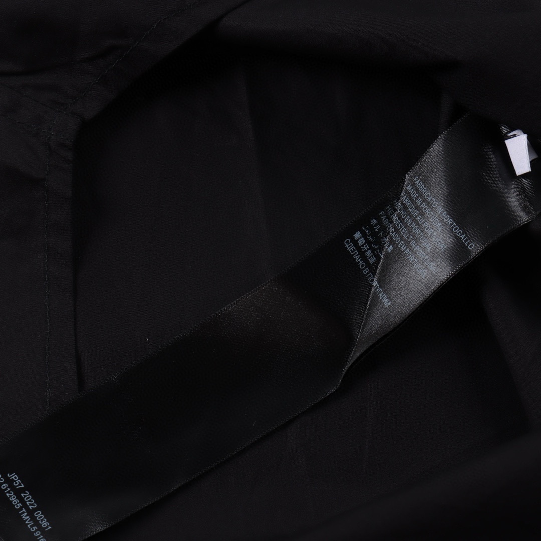 Balenciaga/巴黎世家 BLCG 24FW 领口字母刺绣长袖衬衫