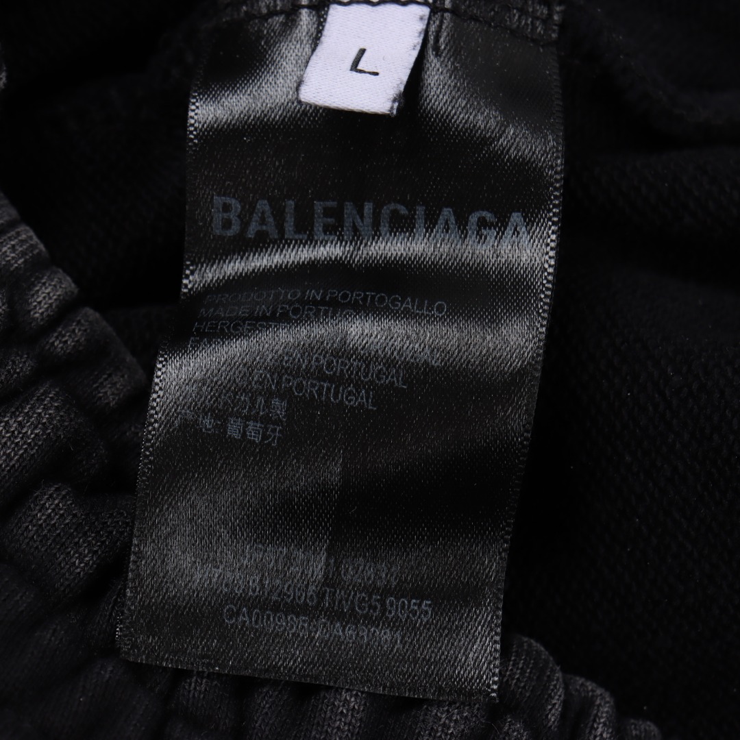 Balenciaga/巴黎世家 BLCG 25SS 双环火焰炒雪花水洗破洞短裤