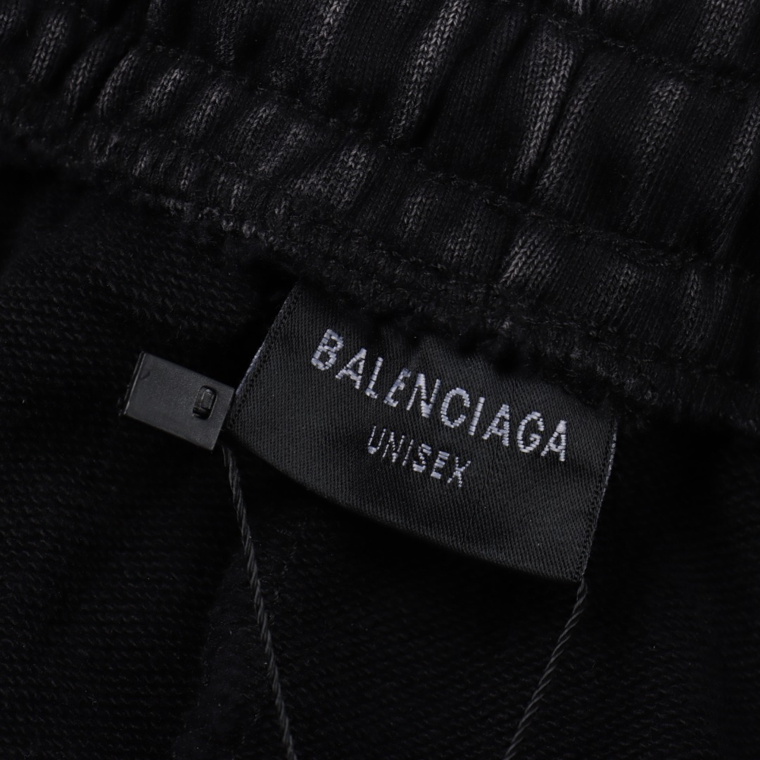 Balenciaga/巴黎世家 BLCG 25SS 双环火焰炒雪花水洗破洞短裤