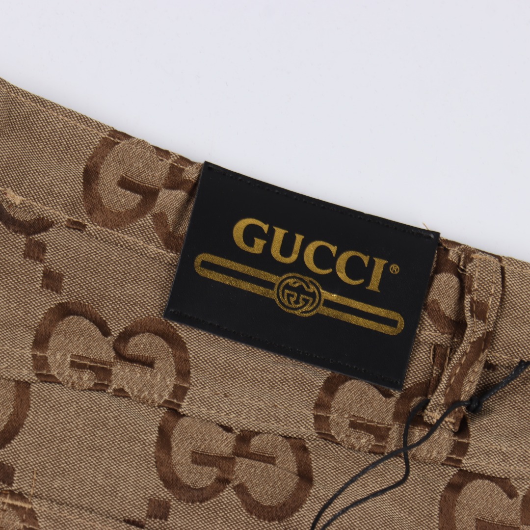 Gucci古驰GC 25SS 直筒大提花皮标短裤 轻奢主义 卡其色