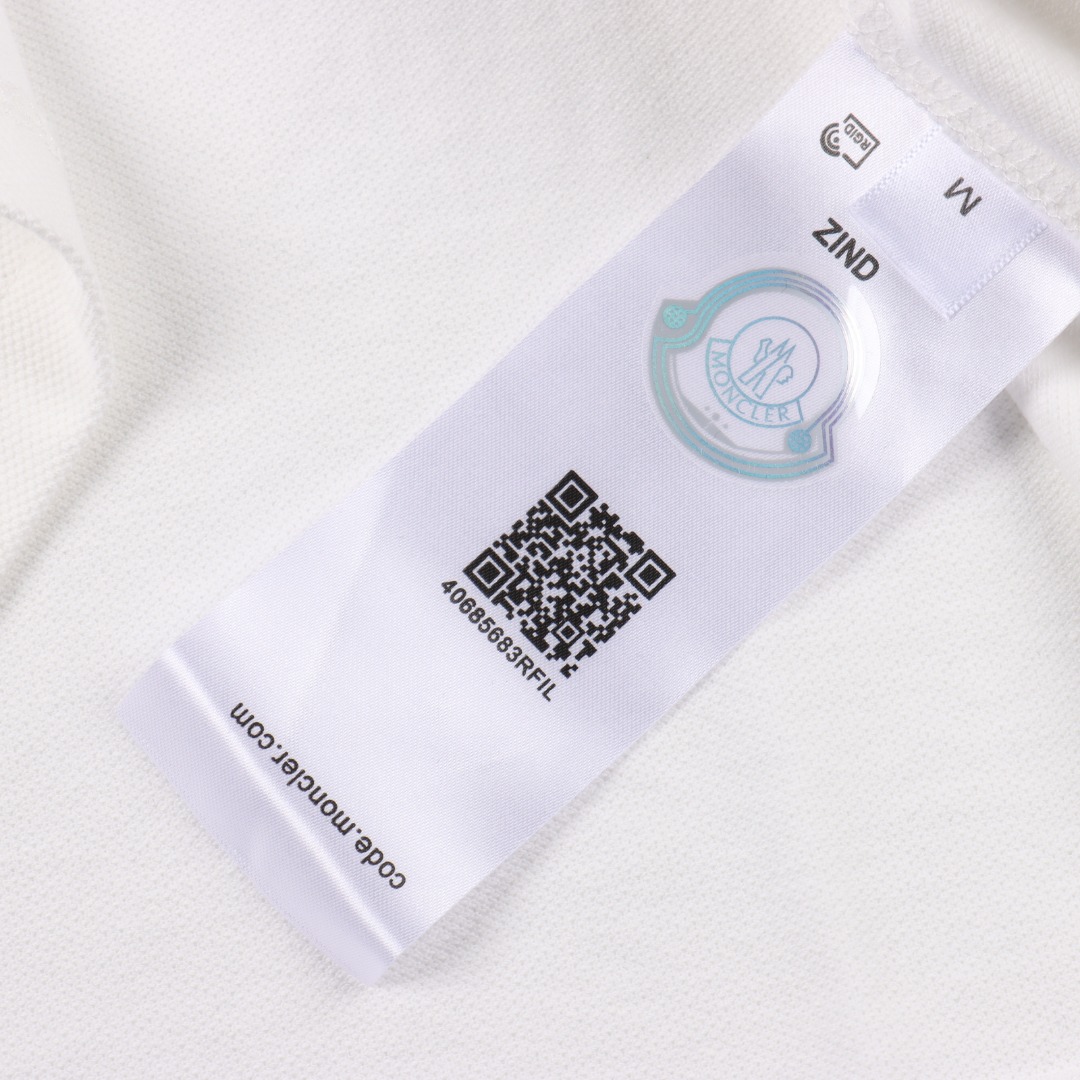 MONCLER/蒙口 胸口Logo贴饰刺绣短袖Polo衫 藏青 白色-Chinese UA Cheap High Quatity Brand Clothes Bags handbags Sneakers wholesale wholesaler seller from China Factory suppliers Fashion Clothing Shoes best Quality Beautiful Price MONCLER/蒙口 胸口Logo贴饰刺绣短袖Polo衫 藏青 白色